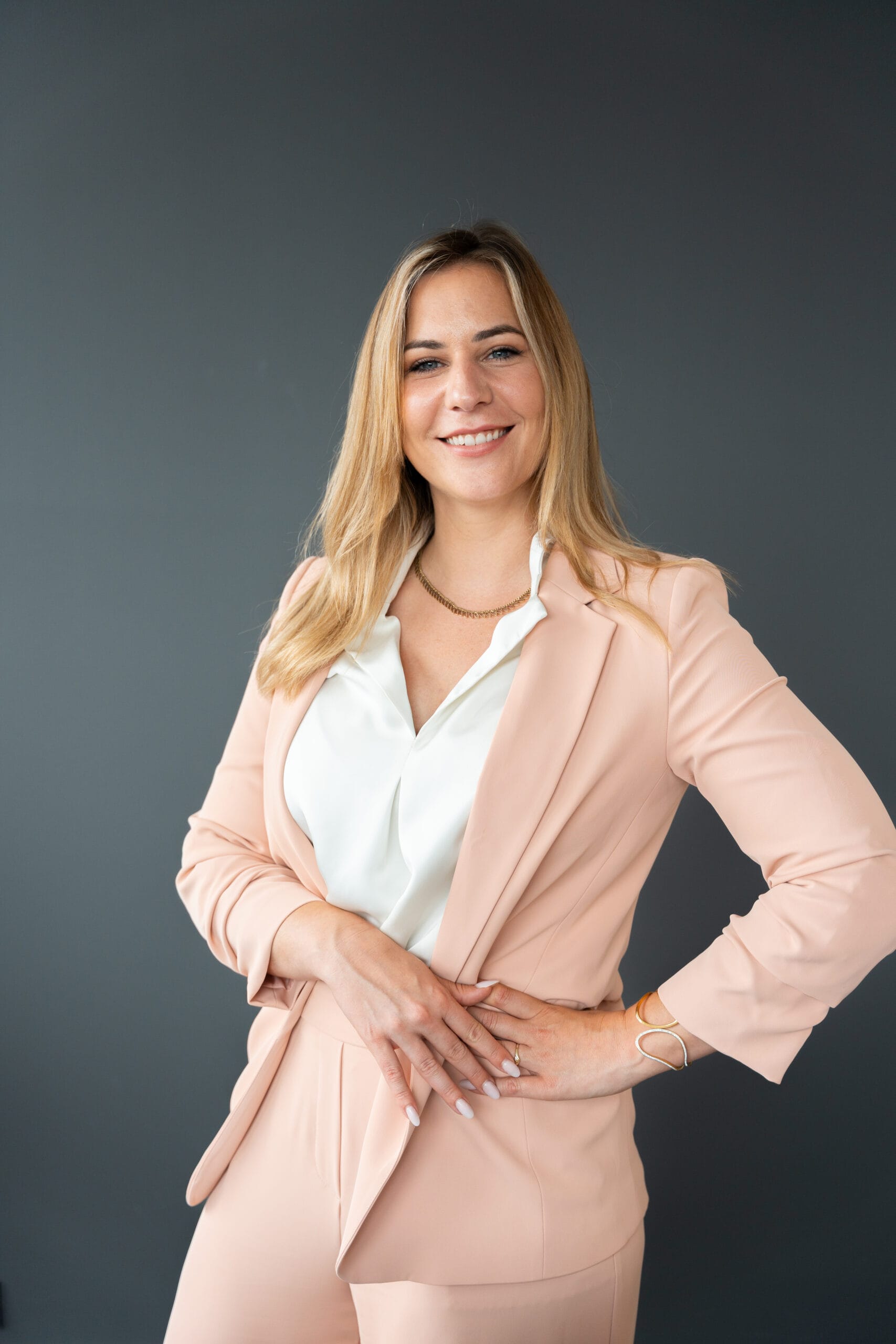 Lisa Schlütter, Geschäftsführerin von XHoch3, Expertin für rechtssichere betriebliche Vorsorge und Haftungsprävention